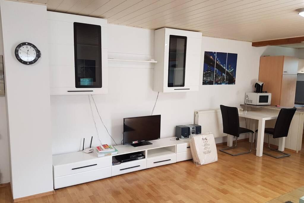 Schoene Wohnung In Karben - Rendel, Mit Freisitz Exteriör bild